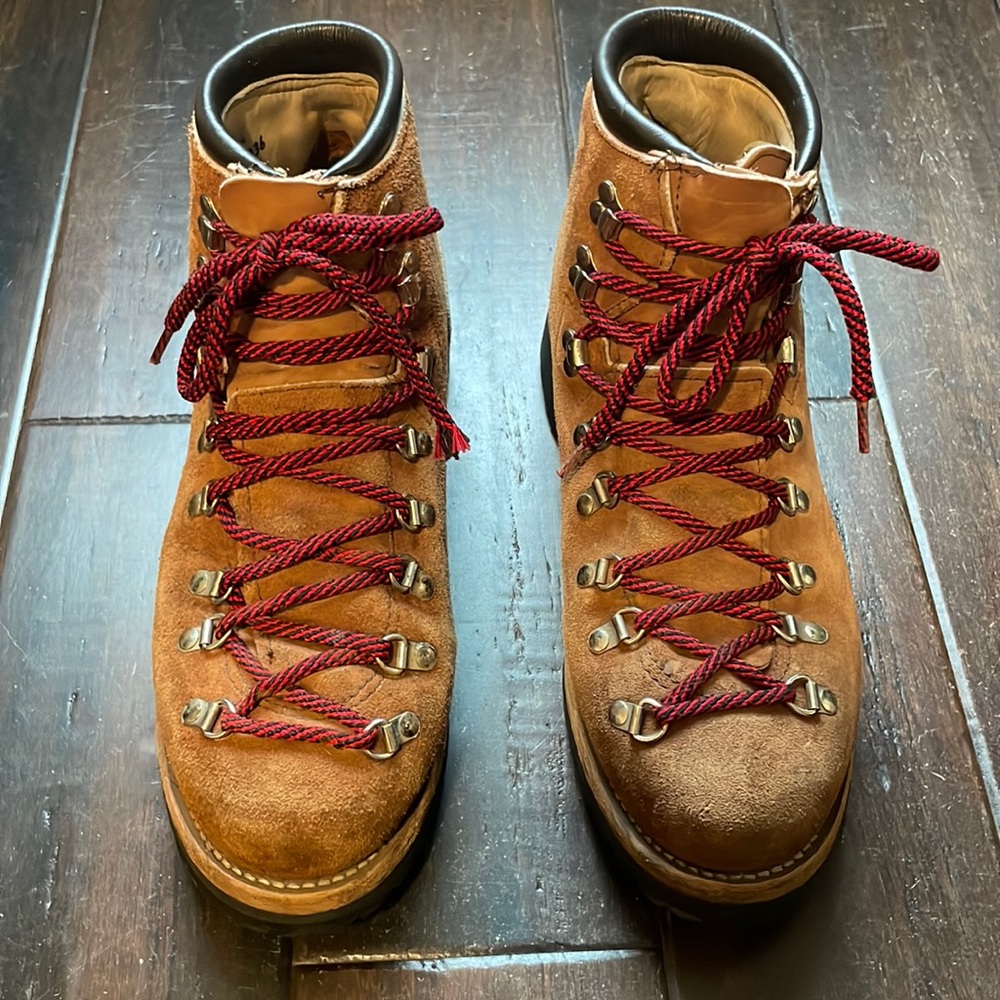 Milo Vintage Mountaineer Hiking Boots